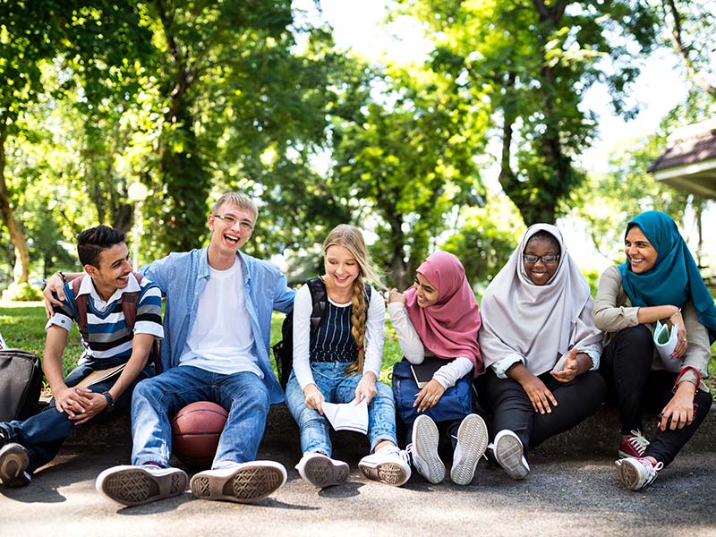 Groupofdiverseteenagers